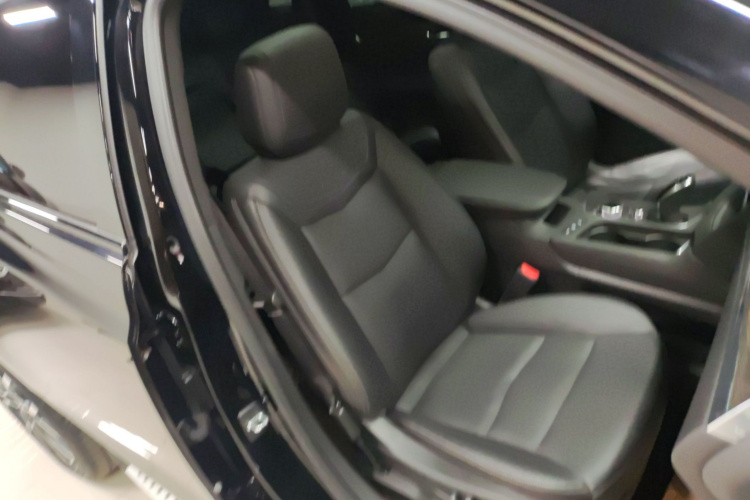 凯迪拉克XT5 2022款 2.0T 四驱尊贵型局部细节41