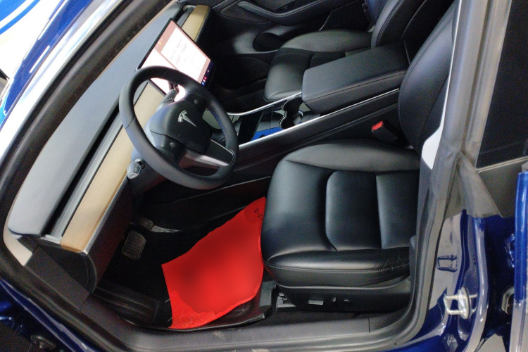 特斯拉 Model 3 2019款 标准续航后驱升级版中控内饰19