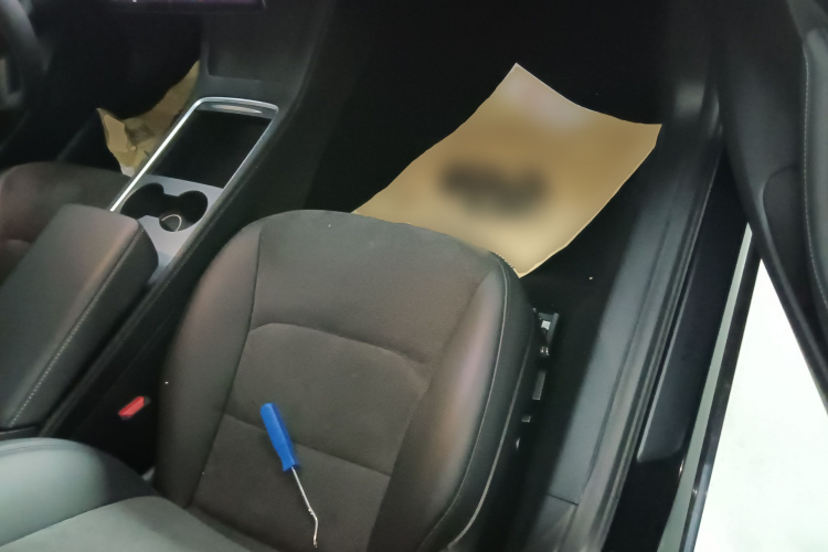 特斯拉 Model 3 2021款 标准续航后驱升级版局部细节41