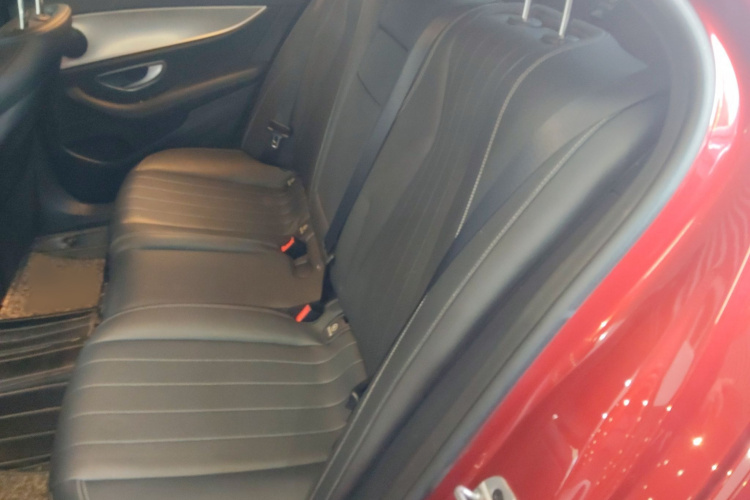 奔驰E级(进口) 2019款 E 260 运动版中控内饰7003