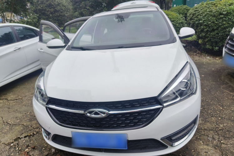 奇瑞 艾瑞泽5 2017款 1.5L CVT豪华版车身外观2