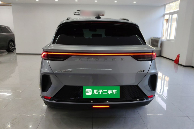ARCFOX极狐 极狐 阿尔法T(ARCFOX αT) 2022款 480S 160kW车身外观6