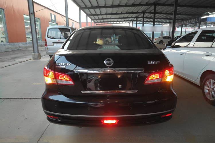 日产 轩逸 2012款 经典 1.6XE 自动舒适版车身外观6001