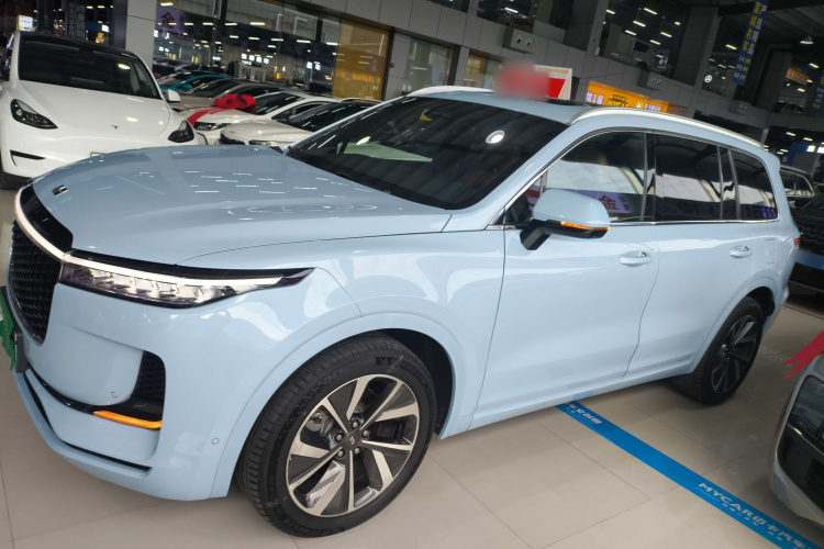 理想汽车 理想ONE 2021款 增程6座版车身外观4