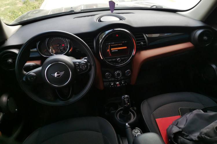 MINI 2018款 1.5T ONE PLUS中控内饰12