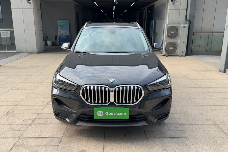 宝马X1 2022款 sDrive25Li 领先型车身外观6001