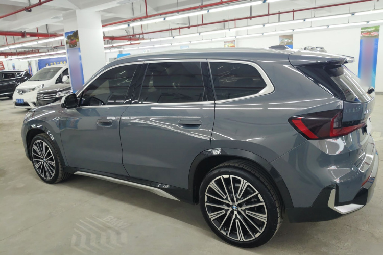 宝马X1 2023款 xDrive25Li X设计套装车身外观4