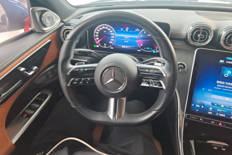 奔驰C级 2022款 改款 C 200 L 运动版局部细节13
