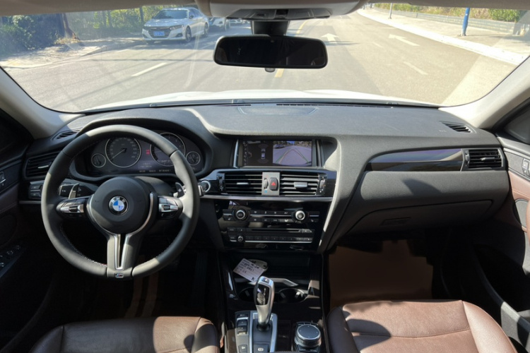 宝马X4 2014款 xDrive20i X设计套装中控内饰7004