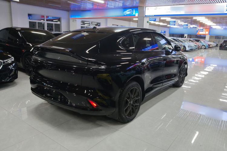 智己汽车 智己LS6 2023款 Max 长续航版车身外观7