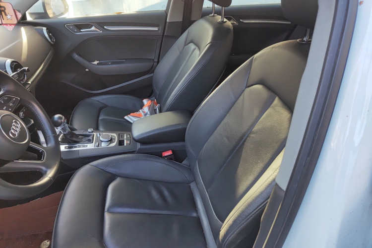 奥迪A3 2019款 Sportback 35 TFSI 风尚型 国VI中控内饰19