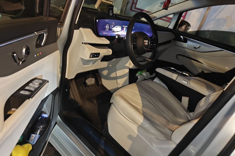 别克GL8新能源 2024款 陆尊 智享版 7座中控内饰20