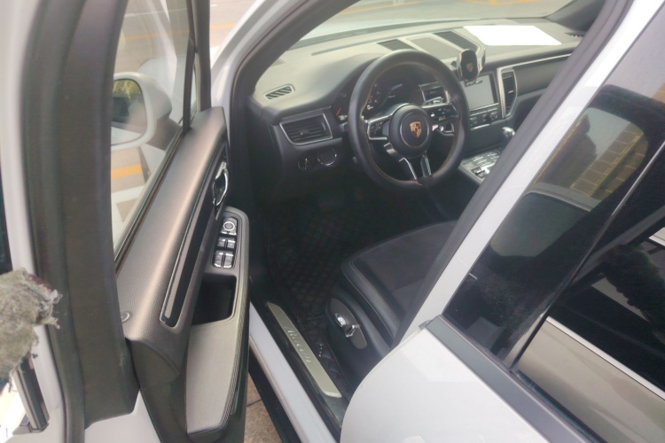 保时捷 2014款 Macan 2.0T中控内饰7003