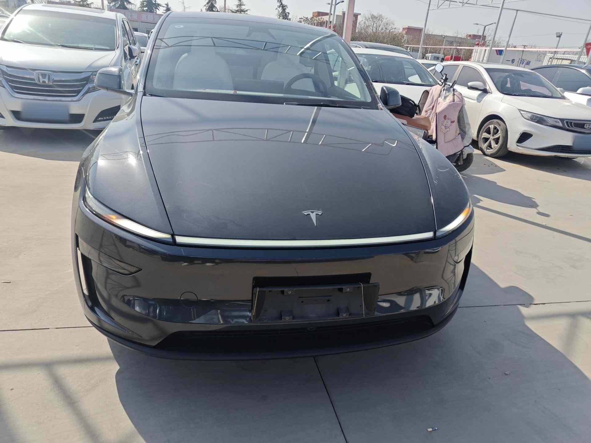 特斯拉 Model Y 2025款 后轮驱动 首发版(1)
