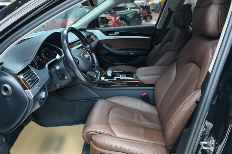 奥迪A8 2016款 A8L 45 TFSI quattro舒适型车身外观6009