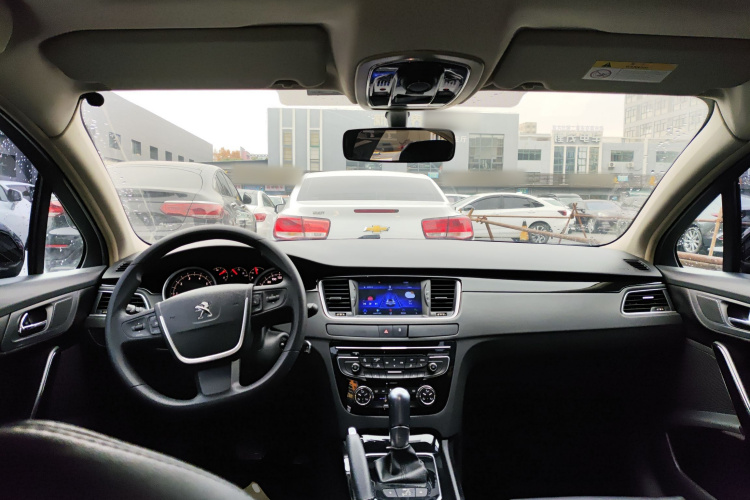 标致508 2013款 2.0L 两周年纪念 自动天窗经典版中控内饰12
