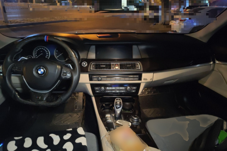 宝马5系(进口) 2011款 535i 领先运动型中控内饰7002