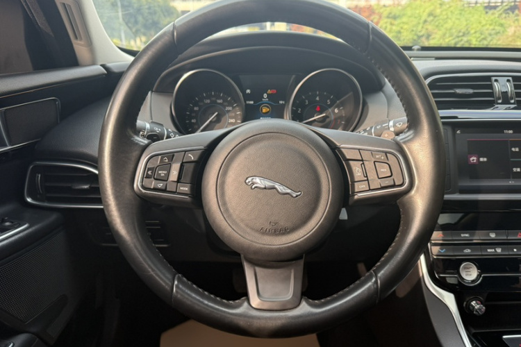 捷豹XEL 2018款 2.0T 200PS 精英版局部细节13