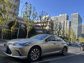 雷克萨斯ES 2023款 200 卓越版