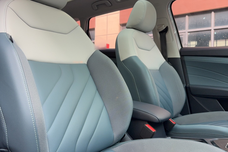 大众 途岳 2023款 300TSI 两驱满月版局部细节41