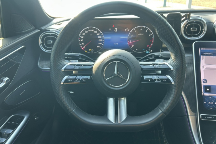 奔驰C级 2023款 C 260 L 运动版中控内饰7006