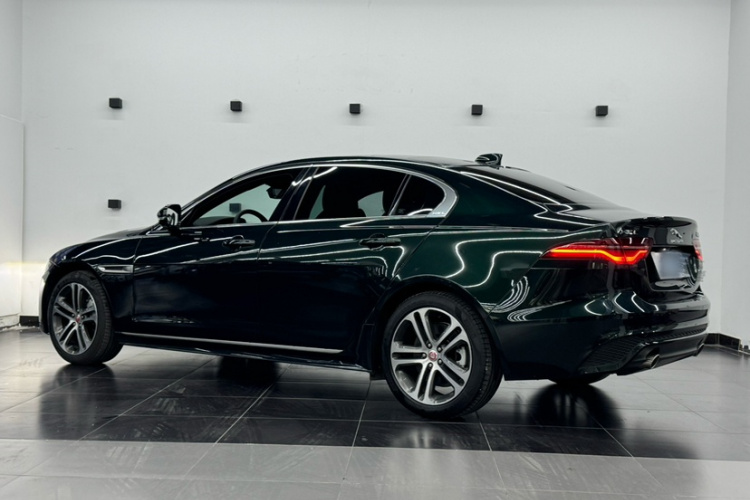 捷豹XEL 2024款 2.0T 250PS R-DYNAMIC S进取运动版车身外观6006