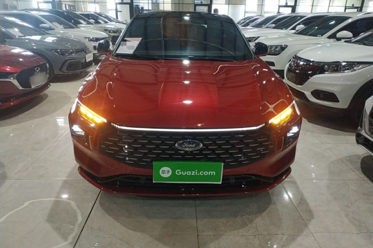 福特 蒙迪欧 2025款 2.0T EcoBoost 至尊型车身外观2