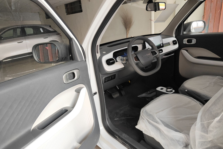 吉利银河 熊猫 2025款 210km 元气熊中控内饰20