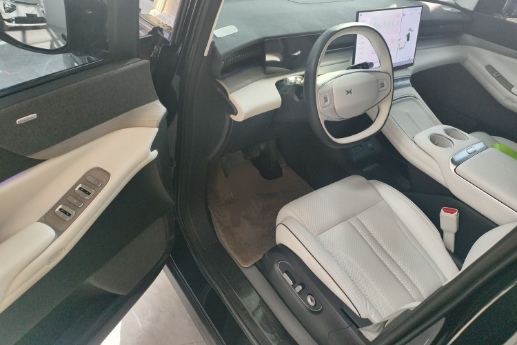 小鹏X9 2024款 702超长续航Pro中控内饰7003