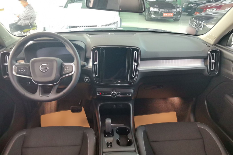 沃尔沃XC40 2020款 T3 智行时尚版中控内饰7002