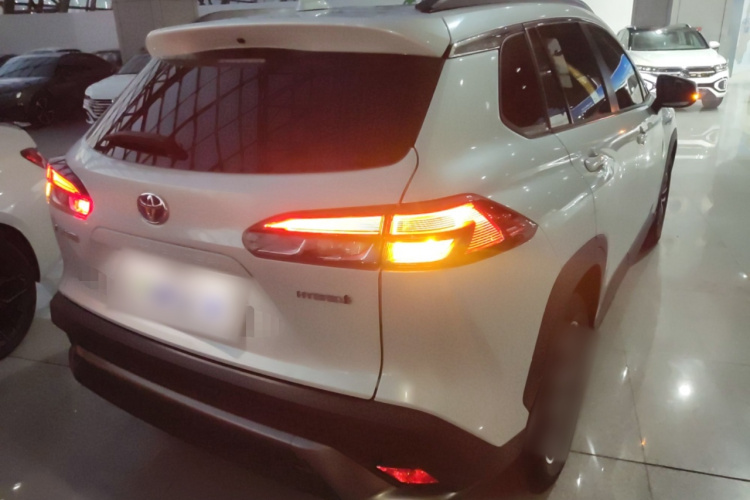 丰田 锋兰达 2023款 2.0L 智能电混双擎 尊贵版车身外观7