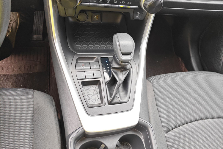 丰田 RAV4荣放 2023款 2.0L CVT两驱都市版局部细节18