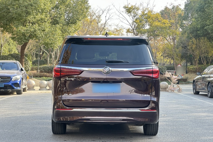 别克GL8 2020款 Avenir艾维亚 六座贤礼版车身外观6005