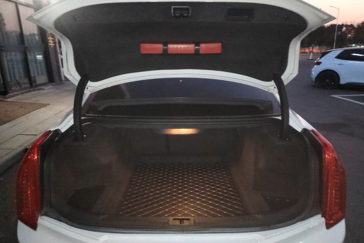 凯迪拉克ATS-L 2017款 28T 时尚型机舱底盘23