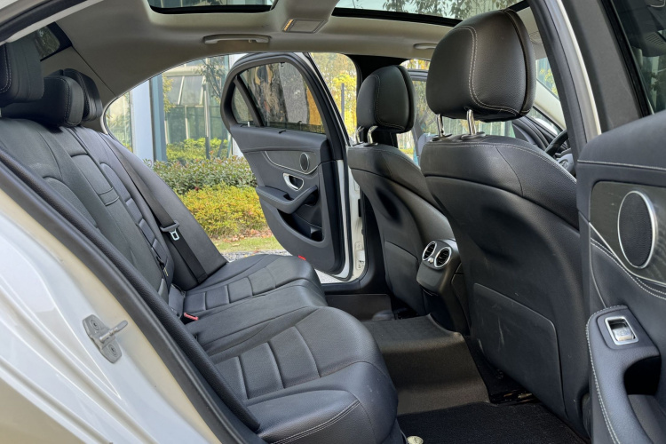 奔驰C级 2015款 C 200 L 运动型中控内饰7003