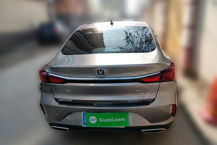 长安 逸动 2020款 PLUS 1.6L GDI 自动豪华型车身外观6004