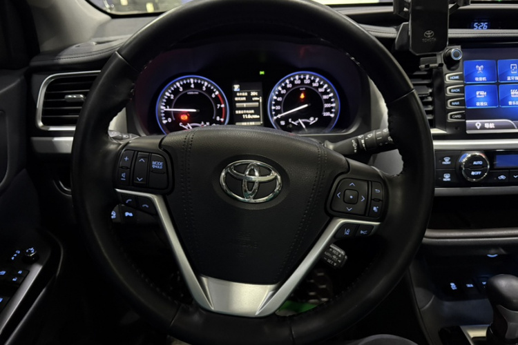 丰田 汉兰达 2018款 2.0T 四驱豪华版 7座 国VI局部细节13