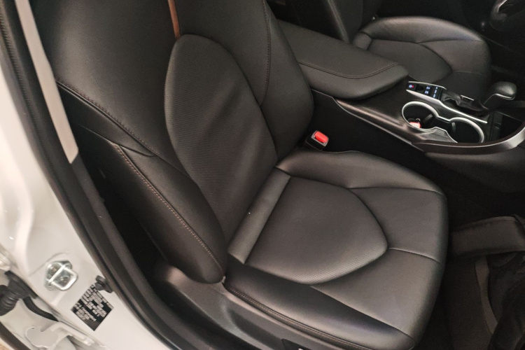 丰田 凯美瑞 2023款 双擎 2.5HG 豪华版局部细节41