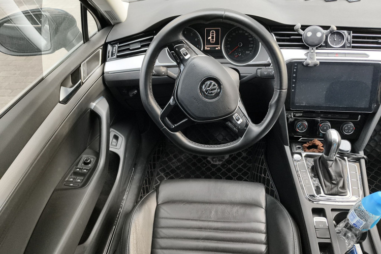 大众 迈腾 2018款 330TSI DSG 领先型中控内饰13