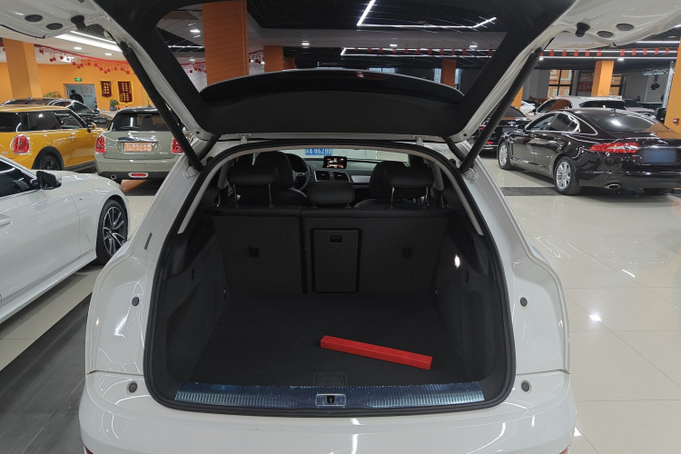 奥迪Q3 2018款 30周年年型 30 TFSI 时尚型局部细节23