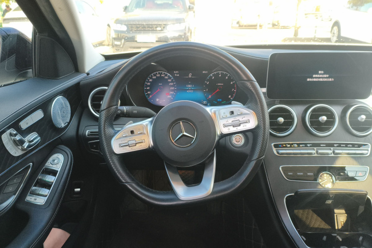 奔驰C级 2020款 改款 C 260 L 运动版中控内饰13