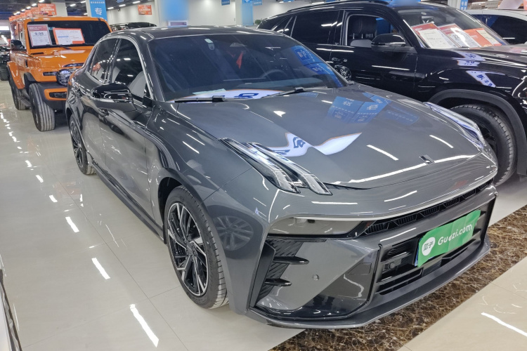 领克03 2025款 1.5TD DCT冠军版Pro车身外观3