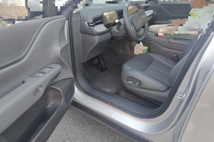 小鹏G6 2025款 625 长续航 Max 科技版中控内饰20