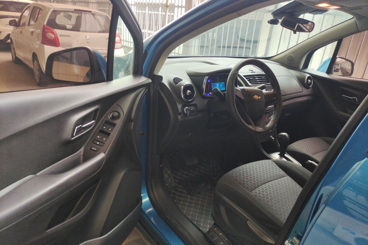 雪佛兰 创酷 2014款 1.4T 自动两驱舒适型中控内饰20