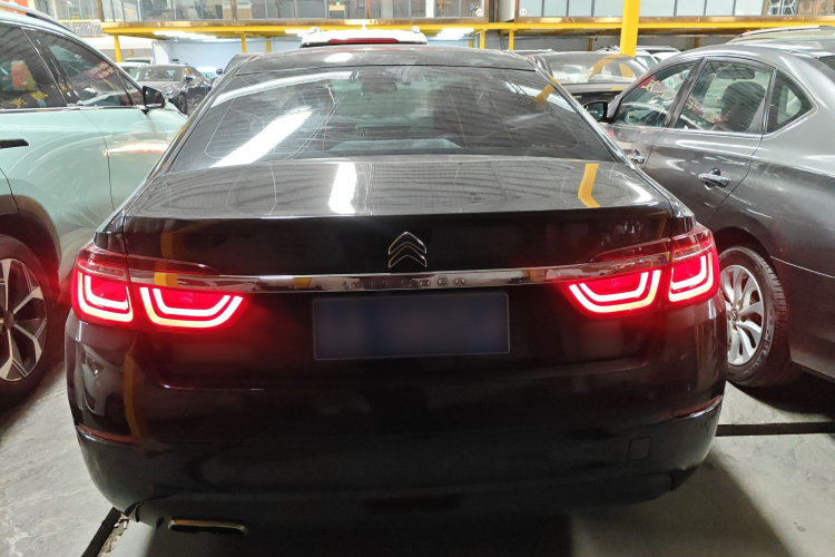 雪铁龙C6 2017款 350THP 豪华型车身外观6