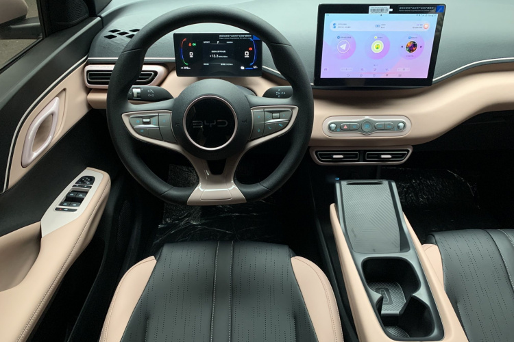 比亚迪 海鸥 2025款 智驾版 305km 活力版中控内饰7008