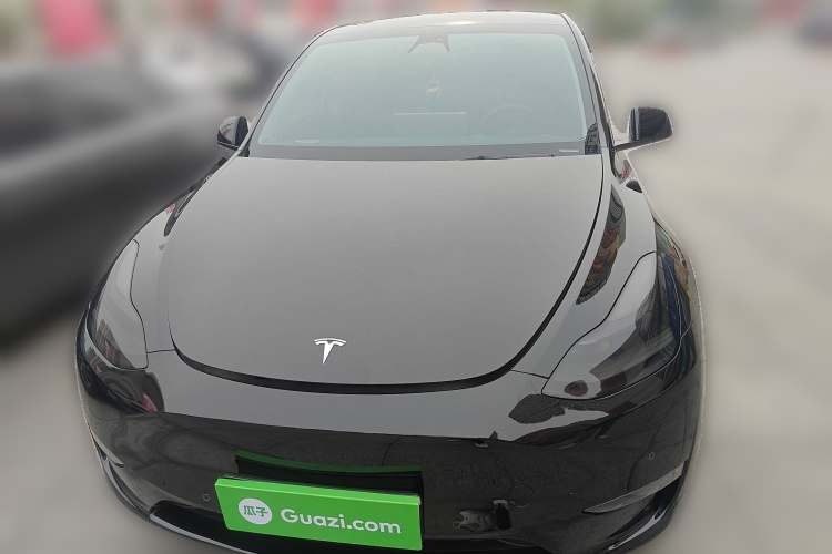 特斯拉 Model Y 2022款 改款 长续航全轮驱动版车身外观2