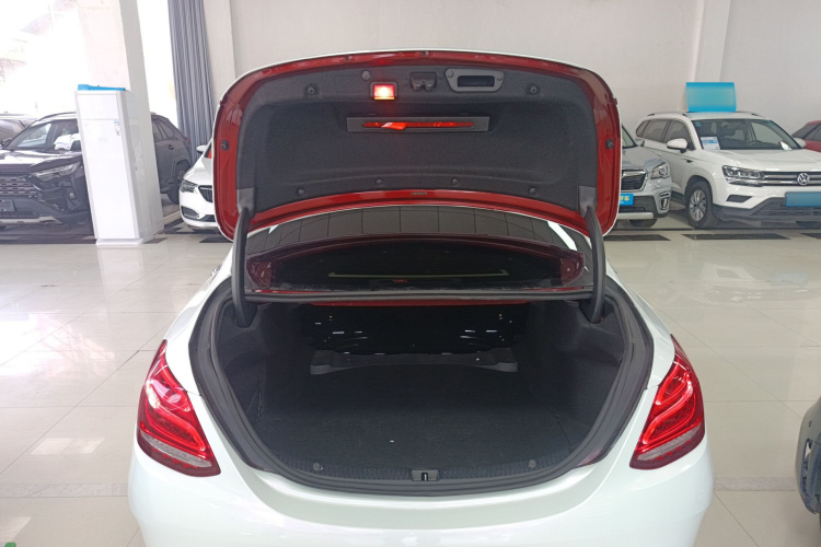 奔驰C级 2017款 改款 C 200 L 运动版机舱底盘23