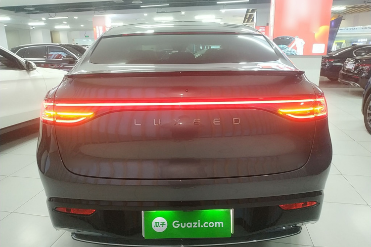 鸿蒙智行 智界R7 2024款 纯电 802km Max车身外观6004