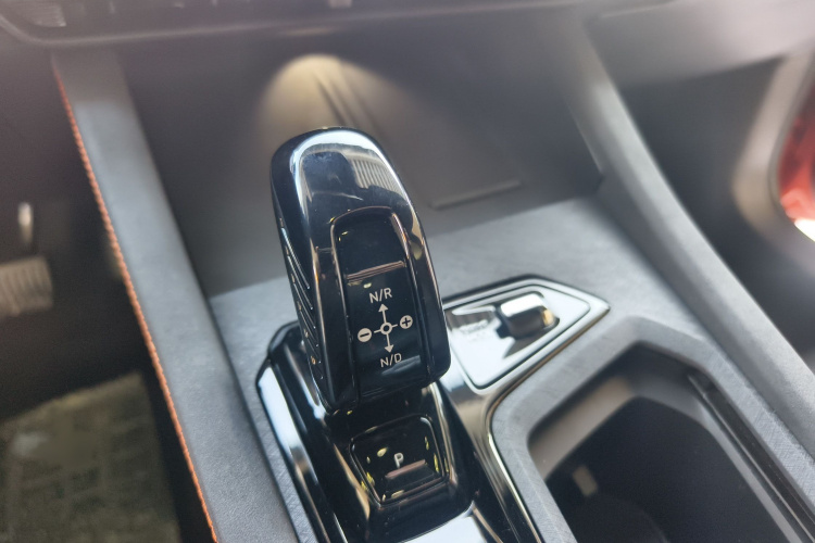 领克03 2025款 2.0TD DCT冠军版Pro局部细节18